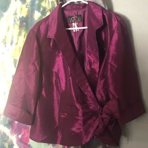 Beautiful burgundy top ties on the side